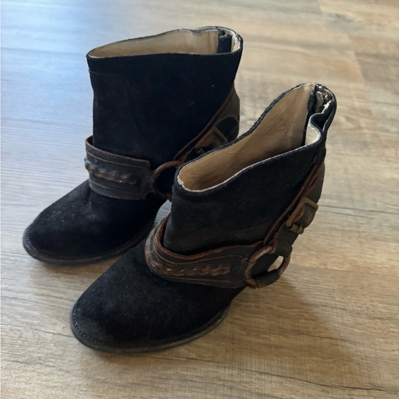 Freebird Boots - Picture 2 of 5